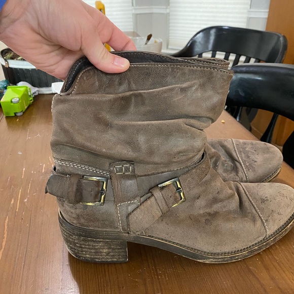 Slouchy leather Aldo booties - Picture 2 of 9